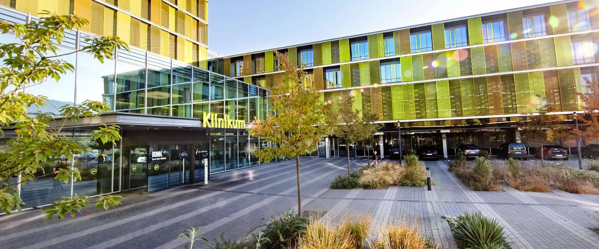 Das Rems-Murr-Klinikum Winnenden im Sonnenaufgang