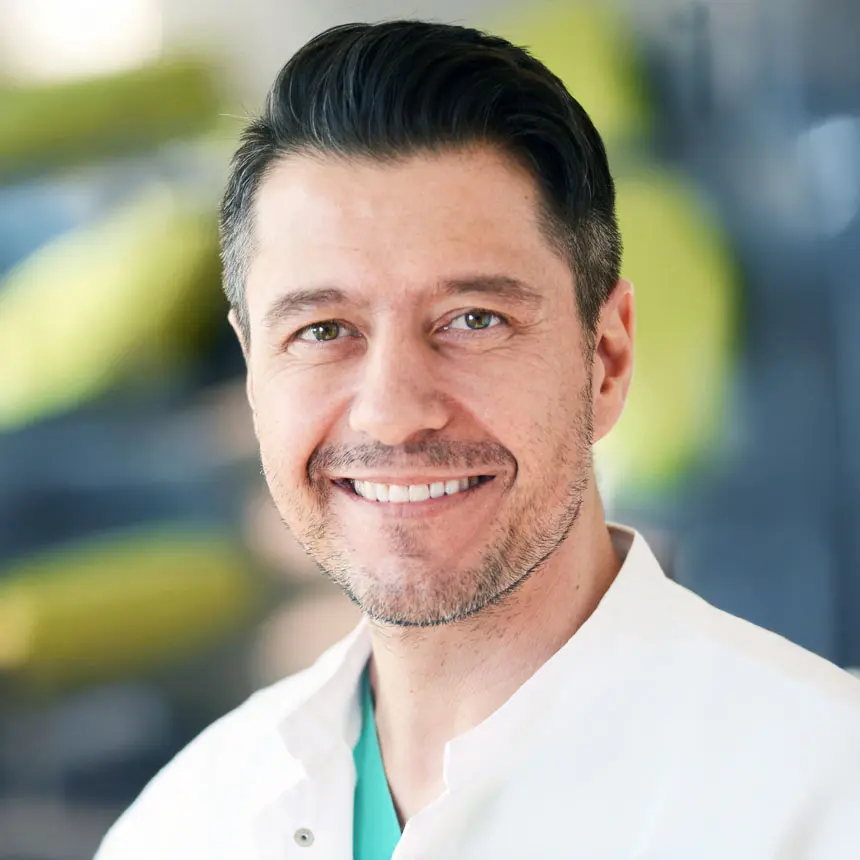 Portraitfoto, Dr. Dusan Dimitrijevic, Urologie Winnenden