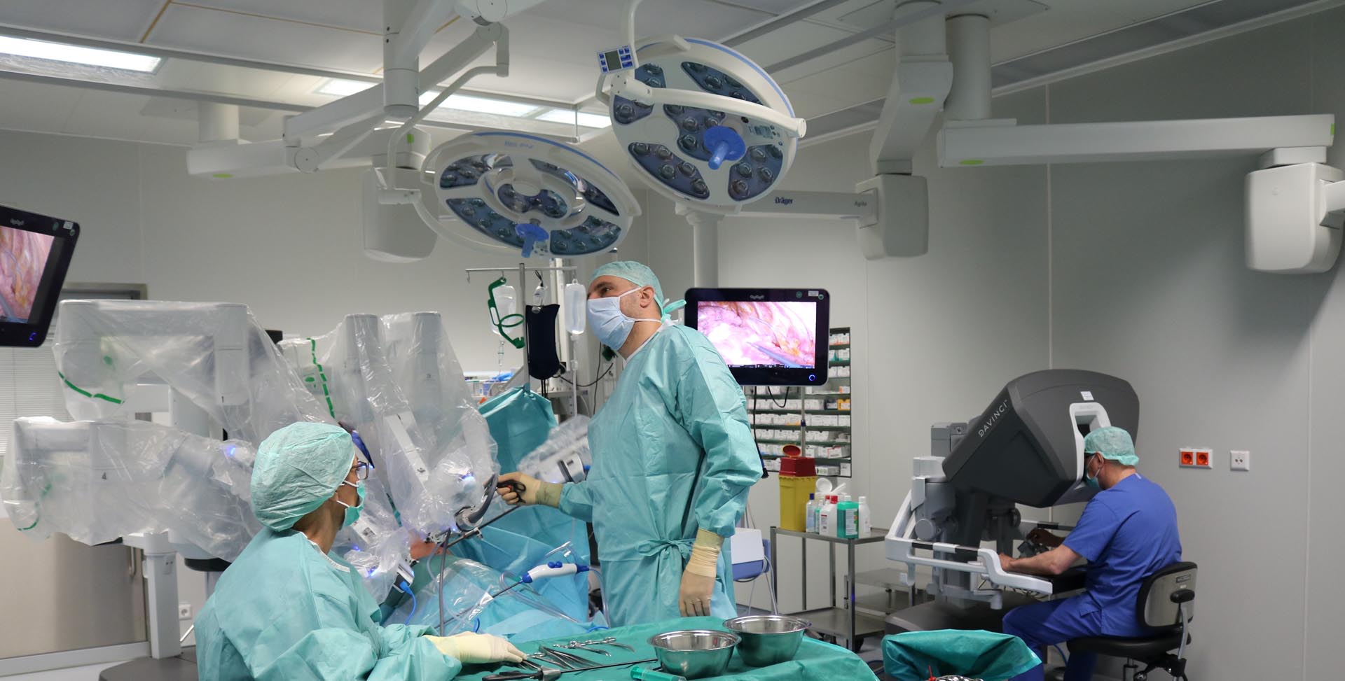 Der Chirurgie-Roboter DaVinci der Rems-Murr-Kliniken