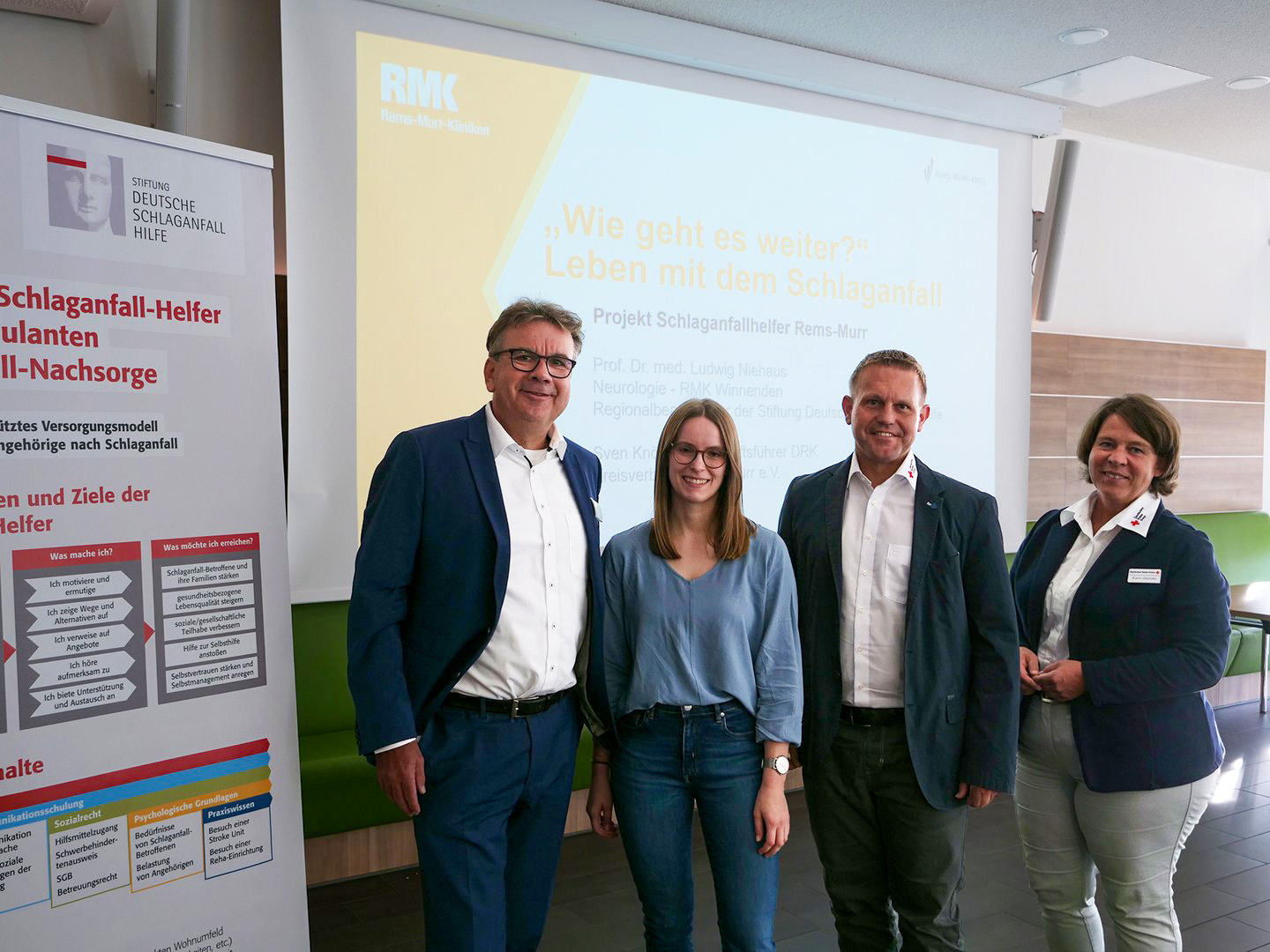 Prof. Dr. Ludwig Niehaus, Chefarzt Neurologie am Rems-Murr-Klinikum Winnenden, DRK-Vertreter und Stiftung Deutsche Schlaganfall-Hilfe bei der Auftaktveranstaltung im Klinikum Winnenden