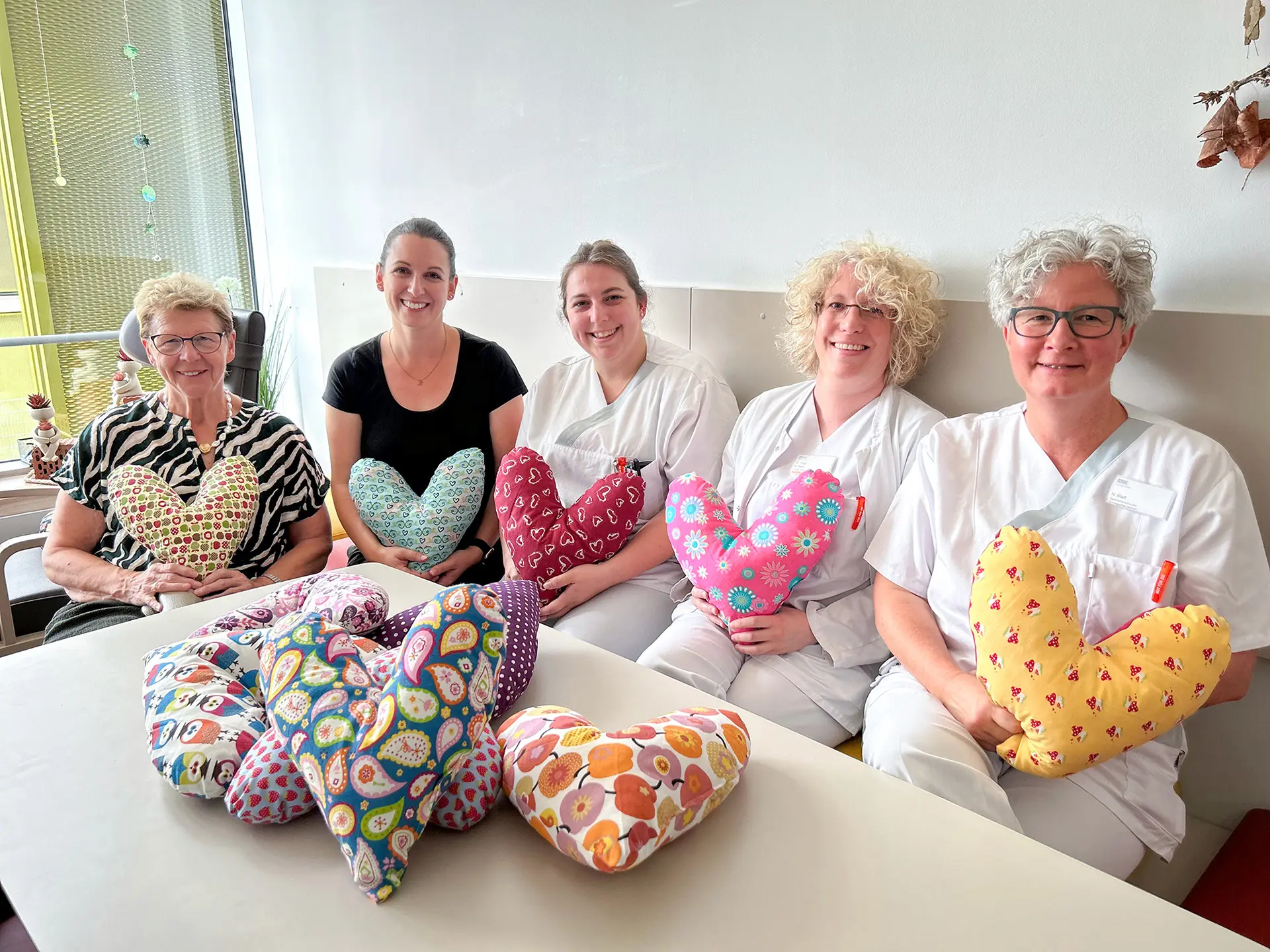 Herzkissen für die Patientinnen am Rems-Murr-Klinikum